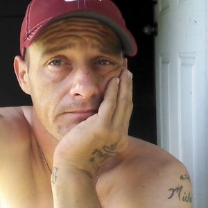 Meet your Posher, Dennis